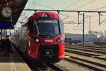 Den Bahnsteig nicht schnell genug gewechselt, deshalb nur ein Nachschuss au den Triebzug 2452, nach seiner Einfahrt in den Bahnhof Petange. 02.2026
