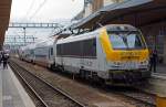 Voil noch Resultat...;-)    Die CFL 3007 mit einem Dotsto-Zug am 14.06.2013 im Bahnhof Luxembourg, rechts davon ein bekannter Fotograf bei der Arbeit.