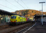 Nach langer Enthaltsamkeit konnte ich am 22 November 2023 endlich mal wieder Güterzüge auf den Siegstrecke ablichten, hier fährt die an die TX Logistik AG (Troisdorf) vermietete Siemens