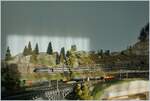 Als Erinnerung an die Einsätze im IR Dienst Brig - Genève-Aéroport über den Jahreswechsel 2008/2009 der BLS Re 465 hier noch einmal eine Bild der BLS Re 465 002  Gornergrat  mit ihrem IR Brig-Genève Aéroport bei herrlichem (echten) Wintersonnenschein und dem entsprechenden Schatten.

5. Dezember 2024 