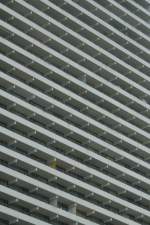 Wohl nur ein Hotel in der Nebensaison bietet einen solchen regelm�ssigen Blick �ber eine riesige Balkonfront.
Hotel Maritim, L�beck Travem�nde im November 2008. 