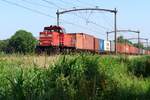 Containerzug mit 6423 durchfahrt am 28 Juni 2019 Oisterwijk.