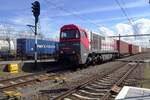 IRP 2106 durchfahrt mit ein Containerzug Lage Zwaluwe am 14 April 2022.