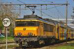 Vom hinter der Bahnübergang wurde am 23 April 2015 NS 1748 mit DD-AR fotografiert. Leider sind die Regionalzüge mit 1700er und DD-AR Vergangenheit... Vom hinter der Bahnübergang wurde am 23 April 2015 NS 1748 mit DD-AR fotografiert. Leider sind die Regionalzüge mit 1700er und DD-AR Vergangenheit...