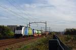 Lineas 186 295 zieht ein KLV durch Tilburg-Reeshof am 11 November 2022.