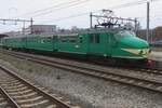 Am trben 9 November 2024 steht historischer Triebzug 386 in 's-Hertogenbosch und wartet auf die weiterfahrt nach Blerick, wo sie bis ins Jnner 2025 eine Fristen bekommt.