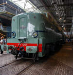 Die Elektrolokomotive NS 1201 der NS-Baureihe 1200 am 24 Juni 2025 im Het Spoorwegmuseum (bis 2005 NSM - Nederlands Spoorwegmuseum / Niederländischen Eisenbahnmuseum) in Utrecht im ehemaligen
