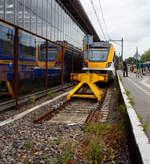 Was macht ein fast neuer Elektrischer Triebzug im Museum? Nun er bringt die Besucher, als Pendelzug / Sprinter RE 28300, von Utrecht Centraal zum Bahnhof Utrecht Maliebaan in dem sich das Het Nederlands Spoorwegmuseum (bis 2005 NSM - Nederlands Spoorwegmuseum / Niederländischen Eisenbahnmuseum) befindet. 

Der dreiteilige NS SNG 2351 (Sprinter Nieuwe Generatie), ein CAF Civity Triebzug, hat am 24 Juni 2025 den Bahnhof Utrecht Maliebaan bzw. das Het Spoorwegmuseum erreicht und steht nun wieder zur Rückfahrt nach Utrecht Centraal bereit.