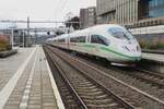 ICE 406 007 'HANNOVER' verlässt Arnhem Centraal am trüben 13 November 2021.