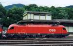 ÖBB 1216 233 steht am 27 Mai 2006 in Kufstein.