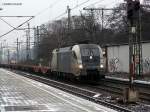 ES 64 U2-024 zog einen containerzug am 23.01.14 durch hh-harburg