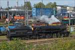 Als unser Zug am 22.09.2018 an der gut besuchten Abstellung nahe Budweis vorbei fährt, macht sich die Österreichische Dampflok 310.23 des Eisenbahnmuseums Strasshof  auf den Weg in den