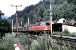 ÖBB 1042.581-7 und eine weitere 1042 in Mürzzuschlag am 09.08.1986.