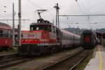 1163 004-3 mit einem Intercity als Rangierfahrt in Salzburg Hbf am 14.08.2010