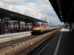 Kaum mit der S-Bahn in M�nchen Ost angekommen, sahen wir schon den EC 188 angeschlagen. Wir haben geschaut, das wir r�ber aufs andere Gleis kommen, und was hing dran?.... Der Deutschland Taurus. 2.6.09, M�nchen Ost