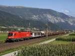 Die 1116 088 mit einem Gemischten Gterzug am 19.09.2009 unterwegs bei Schwaz.