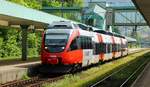 ÖBB 4024 035-0 auf dem Weg nach Bludenz hier beim Halt in Bregenz.