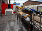 Plasser & Theurer präsentierte auf der 29. Internationale Ausstellung Fahrwegtechnik 2025 (iaf) in Münster (hier am 20 Mai 2025), den neuen P&T MultiCrafter 15.4 E³ Typ 3 für die Oberbauinstandhaltung der ÖBB Infra
A-ÖBB 99 81 9120 202-2 / X730.02 (Baujahr 2025). 

Hier auf der ca. 6 m langen Ladeplattform mit steckbarem Geländer zum Geräte- und Materialtransport. Hier mit aufgesteckter Werkbank.