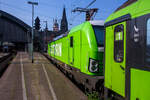 Die an die FlixTrain GmbH (München) vermietete SIEMENS Vectron AC 193 437 (91 80 6193 437-1 D-ELOC) der ELL - European Locomotive Leasing (Wien) fährt am 18 Juni 2025 mit dem FlixTrain FLX 1233 (Köln Hbf nach Berlin Hbf) in den Hauptbahnhof Köln ein.

Die Vectron AC wurde 2023von Siemens Mobilitiy in München-Allach unter der Fabriknummer 23571 gebaut und an die ELL geliefert. Diese Vectron Lokomotive ist als AC – Lokomotive (Wechselstrom-Variante) mit 6.400 kW Leistung und für eine Höchstgeschwindigkeit von 200 km/h konzipiert. Sie wurde in der Vectron Variante AC B14 ausgeführt und hat so die Zulassungen für Deutschland, Österreich, Ungarn, Tschechien, Slowakei, Rumänien und Bulgarien (D / A / H / CZ / SK / RO / BG). So besitzt die Variante AC B14 folgende Zugsicherungssysteme:
ETCS BaseLine 3, sowie für 
Deutschland (PZB90 / LZB80 (CIR-ELKE I))
Österreich (ETCS Level 1 mit Euroloop, ETCS Level 2, PZB90 / LZB80)
Ungarn (ETCS Level 1, EVM (Mirel))
Tschechien und Slowakei (LS (Mirel))
Rumänien und Bulgarien (PZB90)
