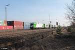 ER20-01 alias 223 102-5 steht in Wiesau mit dem Wiesau Containerzug nach Hamburg bereit.