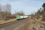 ER20-01 alias 223 102 zieht bei Schönfeld den Hamburg - Wiesau Containerzug.