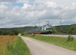 193 235 zieht bei Pölling ein LKW-Walter Zug in Richtung Süden.