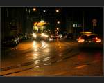 Verkehr in Stuttgart bei Nacht, aufgenommen in der Hausmannstra�e.