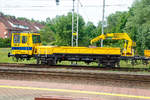   Seitenportrait von dem ZNTK Stargard WM-15 NR 122 (99 51 9 483 022-1 PL PLK), ein Gleiskraftwagen der PKP Polskie Linie Kolejowe S.A.