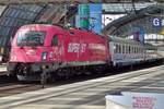 PKPIC 370 003 steht am 3 Mai 2018 in Berlin Hbf.