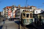 Bahnen in Portugal: Die drei verbliebenen Strassenbahnlinien 1, 18 und 22 von Porto werden mit historischen zweiachsigen Motorwagen betrieben.