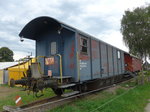 (174'092) - SBB-Materialwagen - Nr. 95 02 400-6 - am 20. August 2016 in B�singen, Bahnhof