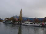 (210'750) - Dampfschiff Bl�mlisalp und Motorschiff Oberhofen am 3.