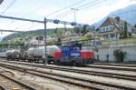 Am 5 Juni 2014 war SBB 923 020 in sonniges Spiez auf Rangierfahrt.