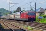 Am 26 Mai 2019 zieht 460 004 ein IC ZÜrich HB--Basel SBB durch Brugg AG.