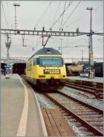 Die SBB Re 460 114-3  Western Union  Werbelok in Zürich HB.