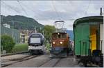 50 Jahre Blonay Chamby - MEGA BERNINA FESTIVAL: Viel Betrieb in Blonay: Rechts im Bild, nur angeschnitten wartet ein Personenzug auf die Abfahrt, in der Mitte ist die RhB Ge 4/4 182 angekommen und im