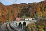 LA DER 2020 der Blonay-Chamby / Saisonende bei der Blonay Chamby Bahn: Der RhB ABe 4/4 I N° 35 überquerst mit dem RIVIERA BELLE EPOQUE EXPRESS von Chaulin nach Vevey bei Vers-chez-Robert den