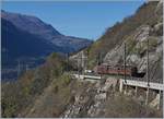 Auf der BLS Südrampe bei Lalden sind die drei BLS Re 4/4 174, 194 und 190 auf dem Weg Richtung Brig unterwegs.