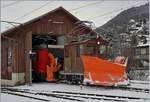 Nach getaner Arbeit, wird die X Rot 91 im Schuppen von Blonay versorgt.