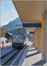 In Zweisimmen trifft die GDe 4/4 6006 mit einem Panoramic Express ein.