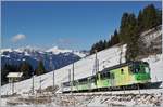 Der TPC BVB BDeh 4/4 81 mit einem Regionalzug nach Col-de-Bretaye bei Col-de-Soud.