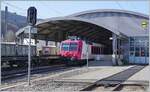 Ein TRAVYS Domino RBDe 560  versteckt  sich im Bahnhof von Le Brassus.