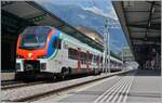 Der TILO RABe 524 301 eim Halt in Bellinzona.