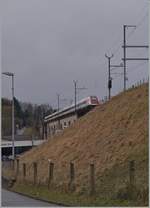 Ein ICN auf dem Mösli-Viadukt in Grenchen.