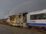 Persistenter Regenbogen in Balsthal.

Tm III 9456 hat selbst einen spannenden Speziallackierung, aber der Regenbogen setzt noch eines drauf. Juni 2023.
