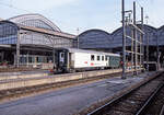 Einige Umbauwagen wurden zu Dienstwagen hergerichtet, hier 60 85 99-03 910  Wagenreinigung Instruktionswagen  in Basel SBB, 21.