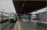 In Biel/Bienne ist der IR 56 in Form des BLS RABe 528 101 von Basel SBB kommend eingetroffen. Diese IR Verbindung bietet nun mit der IC51 Strecke einen Halbstundentakt auf der Strecke Biel/Bienne - Basel SBB, daf�r entfallen die RE56 nach Meroux.

 ...