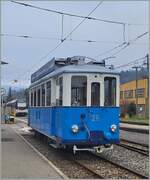 Mitten im Winter steht der Blonay Chamby Bahn TL Ce 2/3 28 abgebügelt in Blonay. Der Triebwagen wurde 1948 von der SWS/SAAS für die TL gebaut. 

18. Jan. 2025 