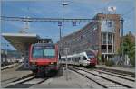 Der RE Verkeher von Bulle nach Bern wird mit SBB Domino Zügen geführt, welche in Romont mit einem weitern Domino von/bzw nach Palézieux vereinigt/bzw in der Gegenrichtung geflügelt