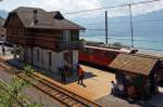 Der Bahnhof Chamby am 27.05.2012, vorne die Gleise der MOB (Montreux–Berner Oberland-Bahn) und hinten das Gleis der Museumsbahn Blonay–Chamby.